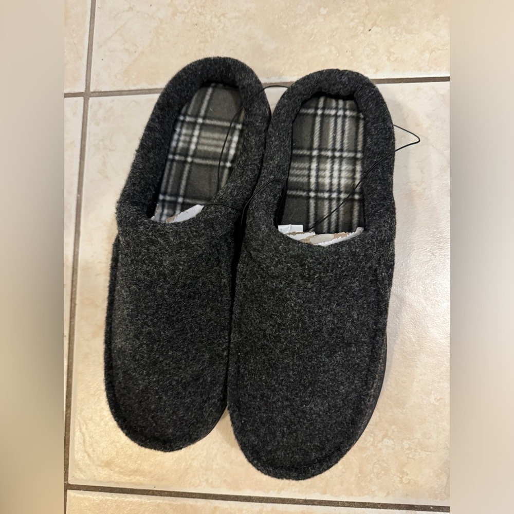 Cozy Gray Men's Slippers